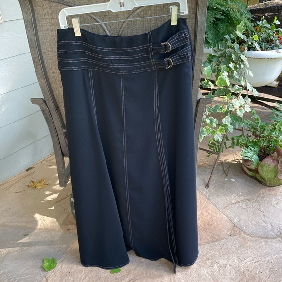 Drama Dresses & Skirts - 🎉🎉HP🎉🎉Gored flip panel skirt w/side buckles